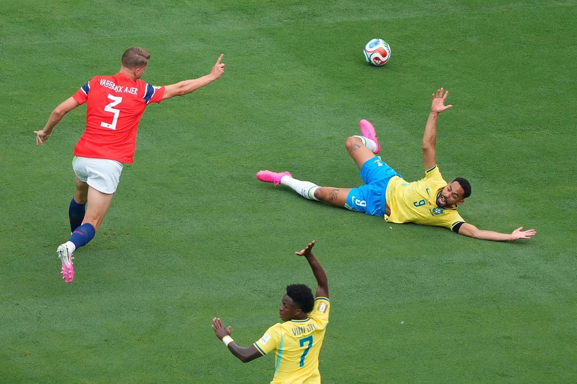 爆冷！挪威2-1淘汰巴西，哈兰德梅开二度